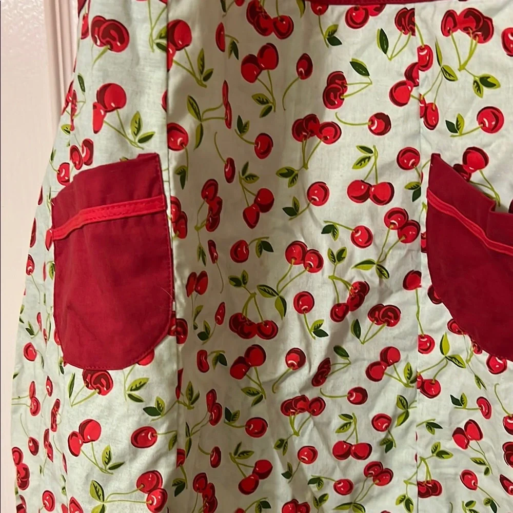 Cherry Print Apron with Red Accents - Picture 2 of 6